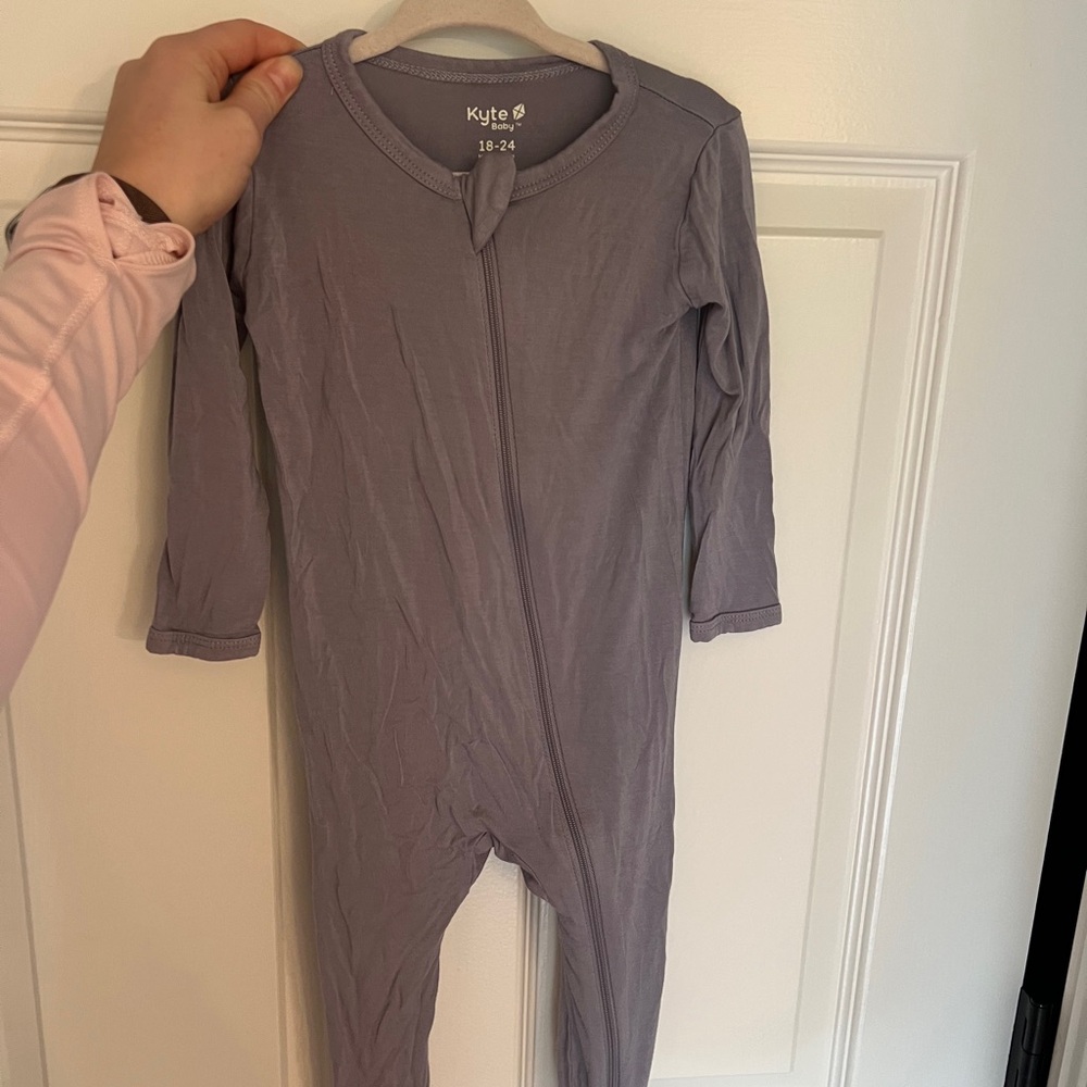 Kyte Baby Lavender 18-24 Month Long-Sleeve Zip Romper